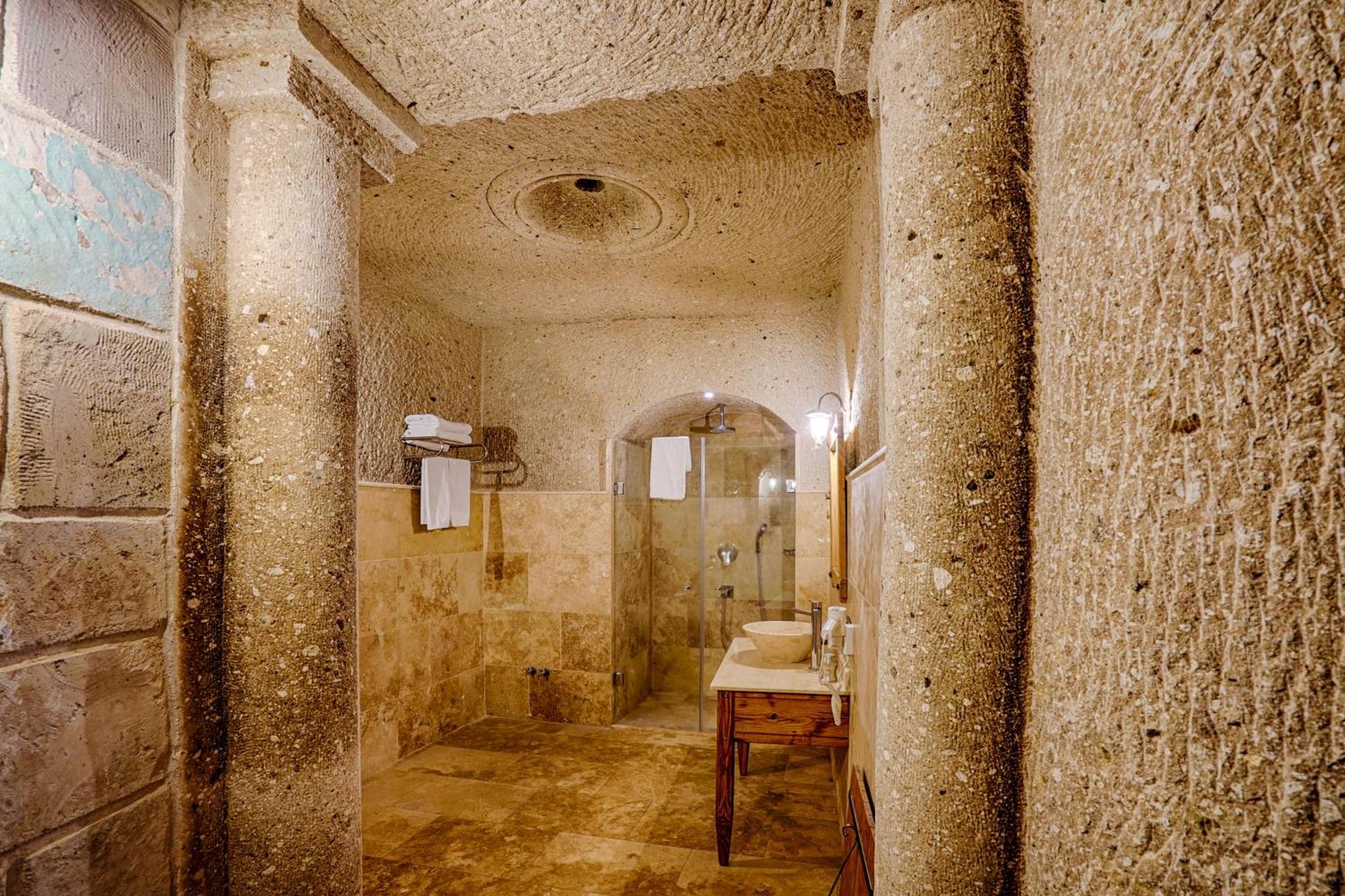 Design Cave Hotel